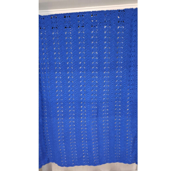 Huge handmade crocheted blanket in bright blue - Picture 1 of 3